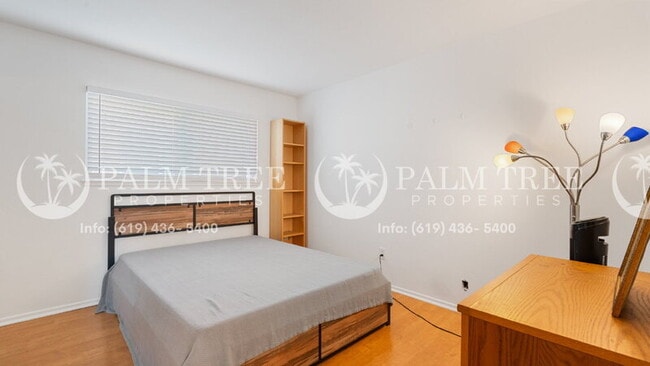 Building Photo - 3582 Governor Dr