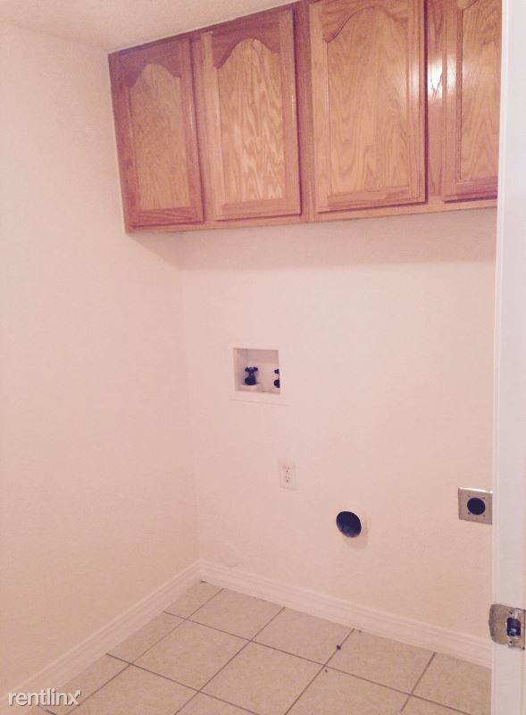 Building Photo - 4 br, 2.5 bath House - 1316 Olga Mapula Dr