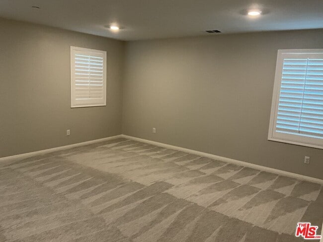 Building Photo - 20909 Mountain Gate Dr