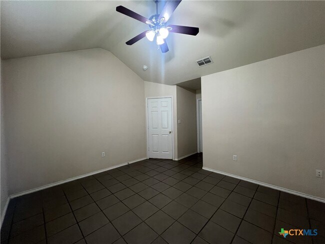 Building Photo - 239 Rosalie Dr