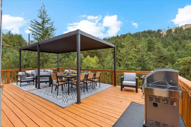 Building Photo - 6186 Sunshine Canyon Dr