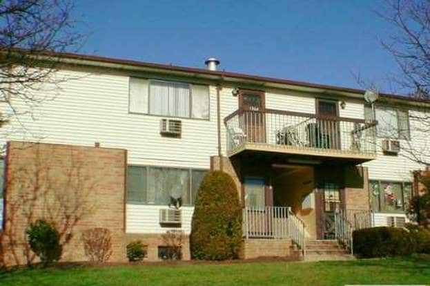 Building Photo - 1222 Cricket Ln
