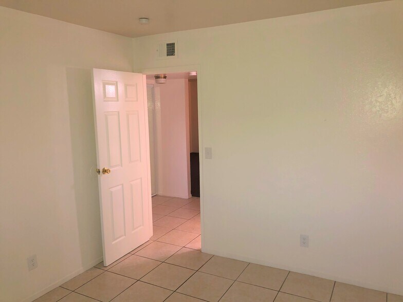 Building Photo - 4711 Convaire Ave