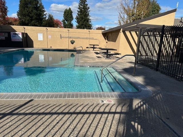 Building Photo - 325 Standiford Ave