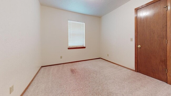 Building Photo - 180 Red Elk Dr