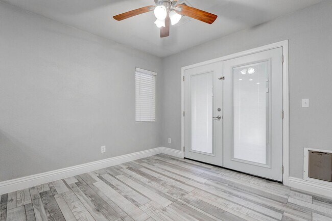 Building Photo - 6469 Abbey Door Ct