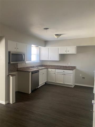 Building Photo - 5015 Dupont Dr