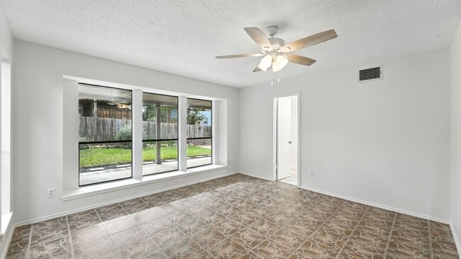 Building Photo - 21210 Malibu Colony