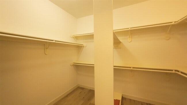 Building Photo - 4111 Creek Ridge Ln