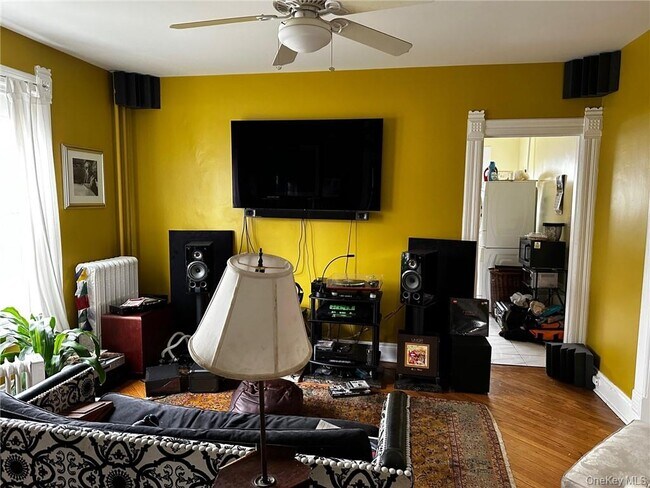 Building Photo - 216 Union Ave