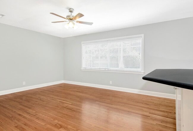 Building Photo - 2327 Dorrington St