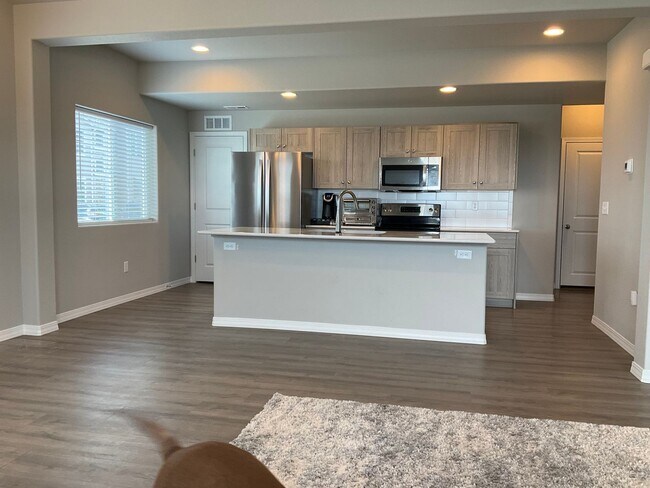 Building Photo - Beautiful Townhome in Townes At Woodmen Heights