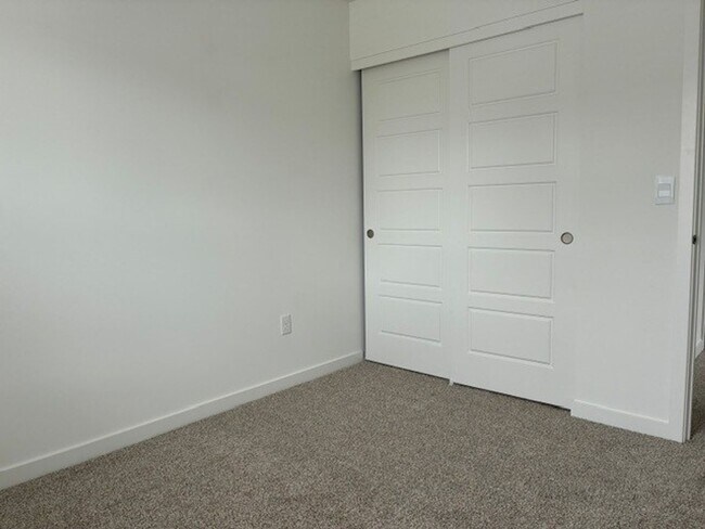Building Photo - Brand New 3 Bedroom - 2.5 Bath Condo in Union Grove
