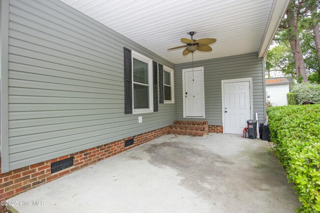 Building Photo - 2435 Longleaf Dr SW