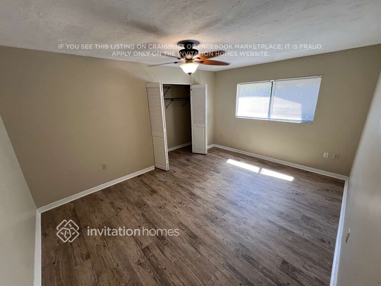Building Photo - 3731 Aster Dr
