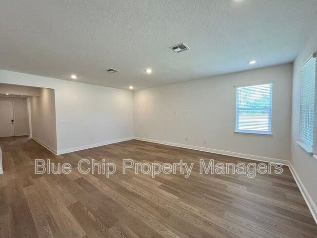 Building Photo - 1117 British Cir