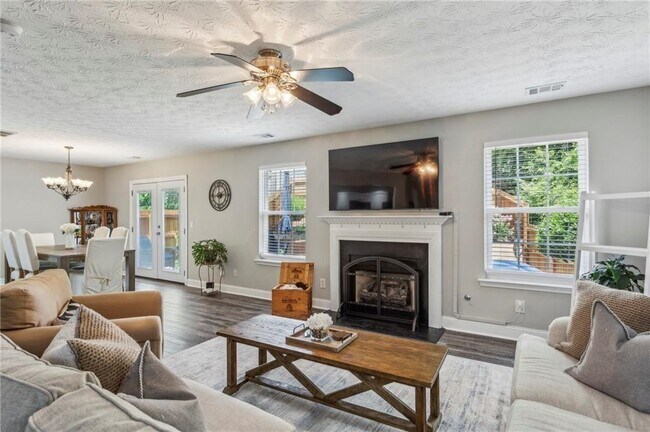 Building Photo - 142 Holly Mill Village Dr