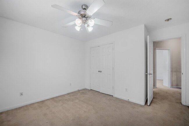 Building Photo - 75 N Spinning Wheel Cir