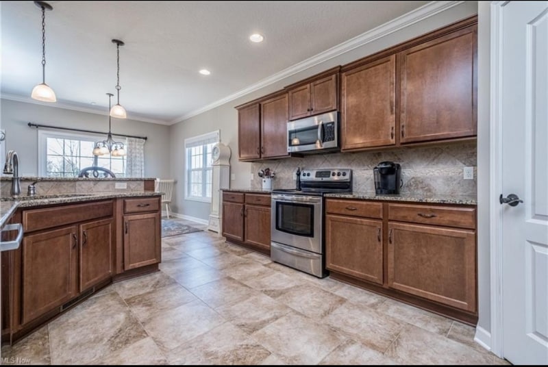 Building Photo - 5027 Forbes Ave NW