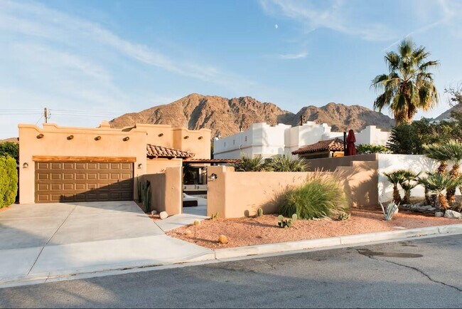Primary Photo - 53180 Avenida Mendoza