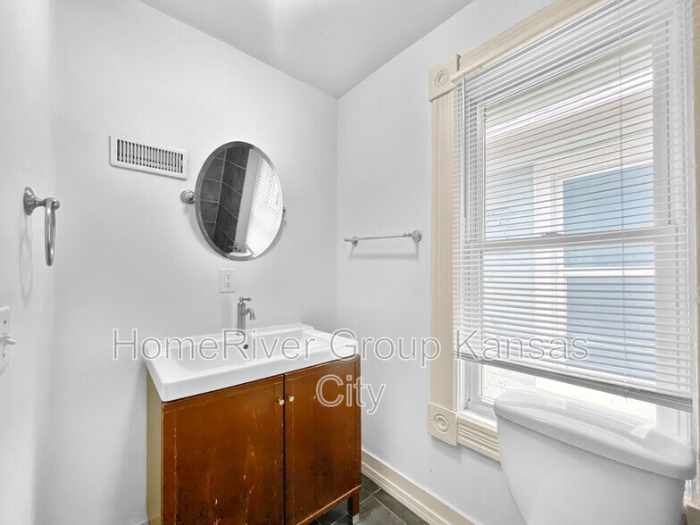Building Photo - 313 Ord St