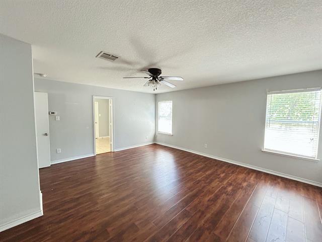 Building Photo - 8008 Hidden Oaks Dr