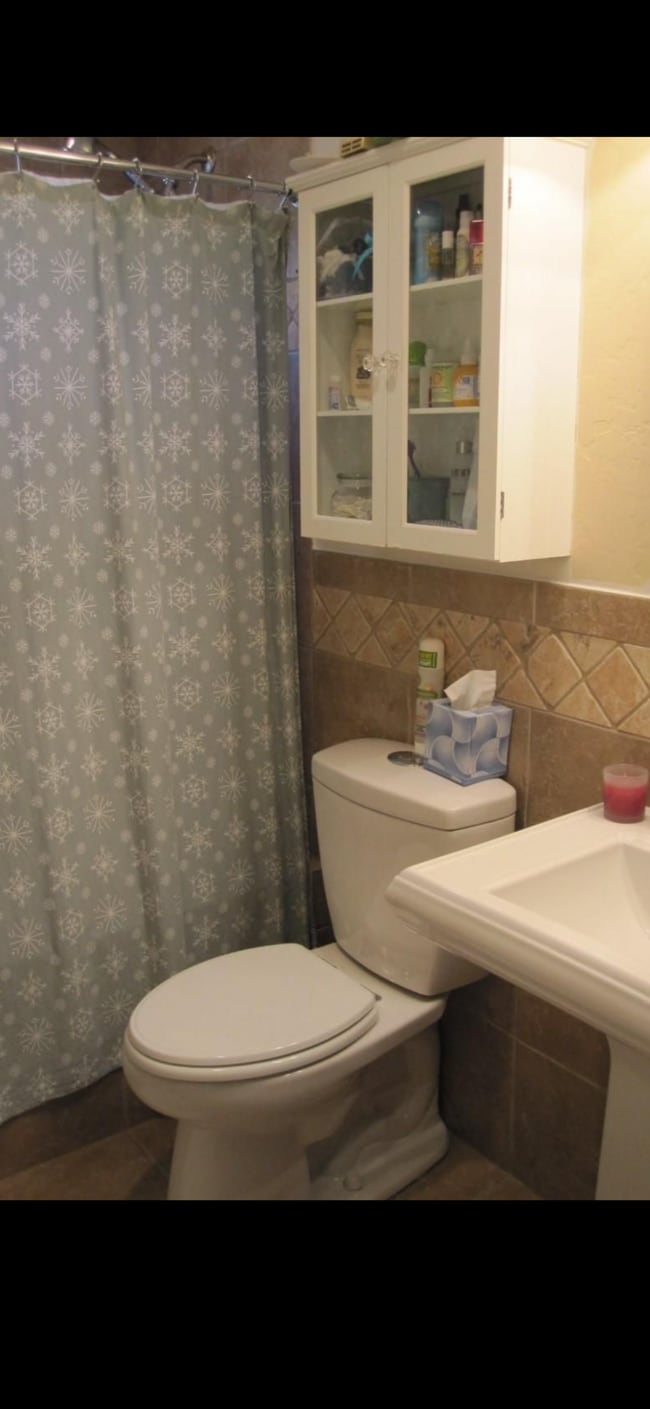 Building Photo - 552 Polar Ct