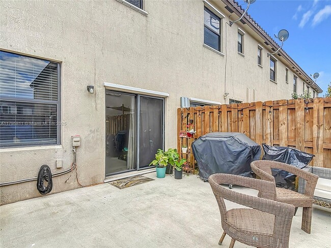 Building Photo - 15073 SW 115th Terrace