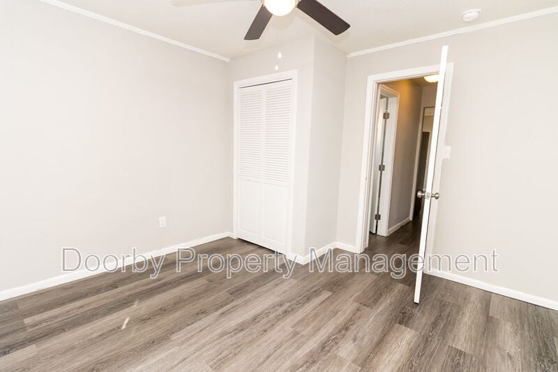 Building Photo - 207 Napier St