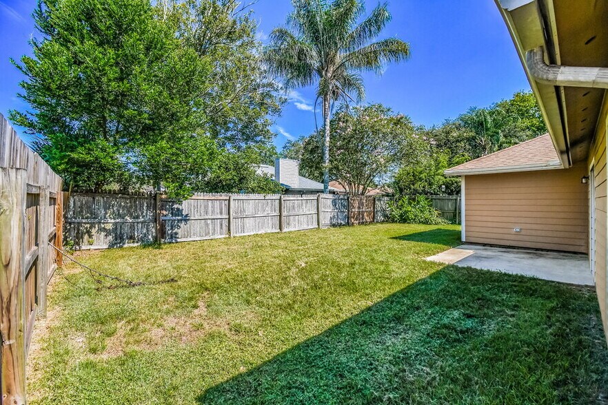 Building Photo - 4461 Cobblefield Cir W