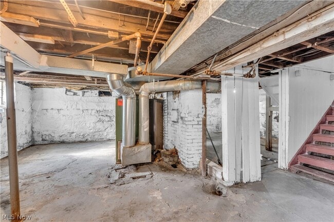 Building Photo - 3624 Archwood Ave