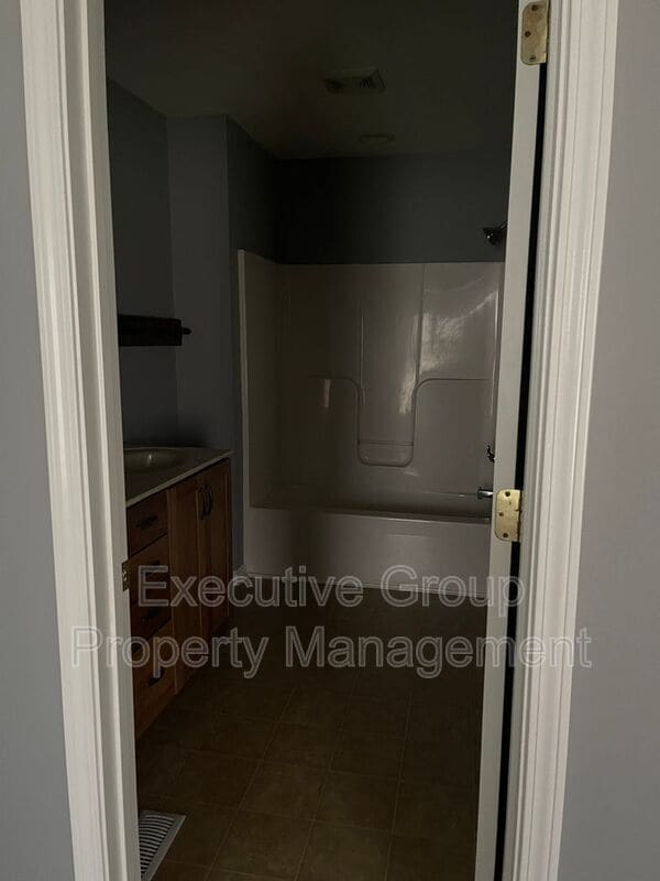 Building Photo - 2145 Crossfield Dr