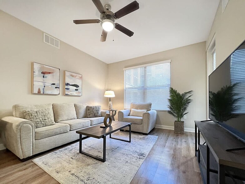 Building Photo - 4504 W Spruce St