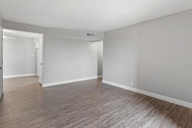 Building Photo - 3151 N Soaring Gulls Dr