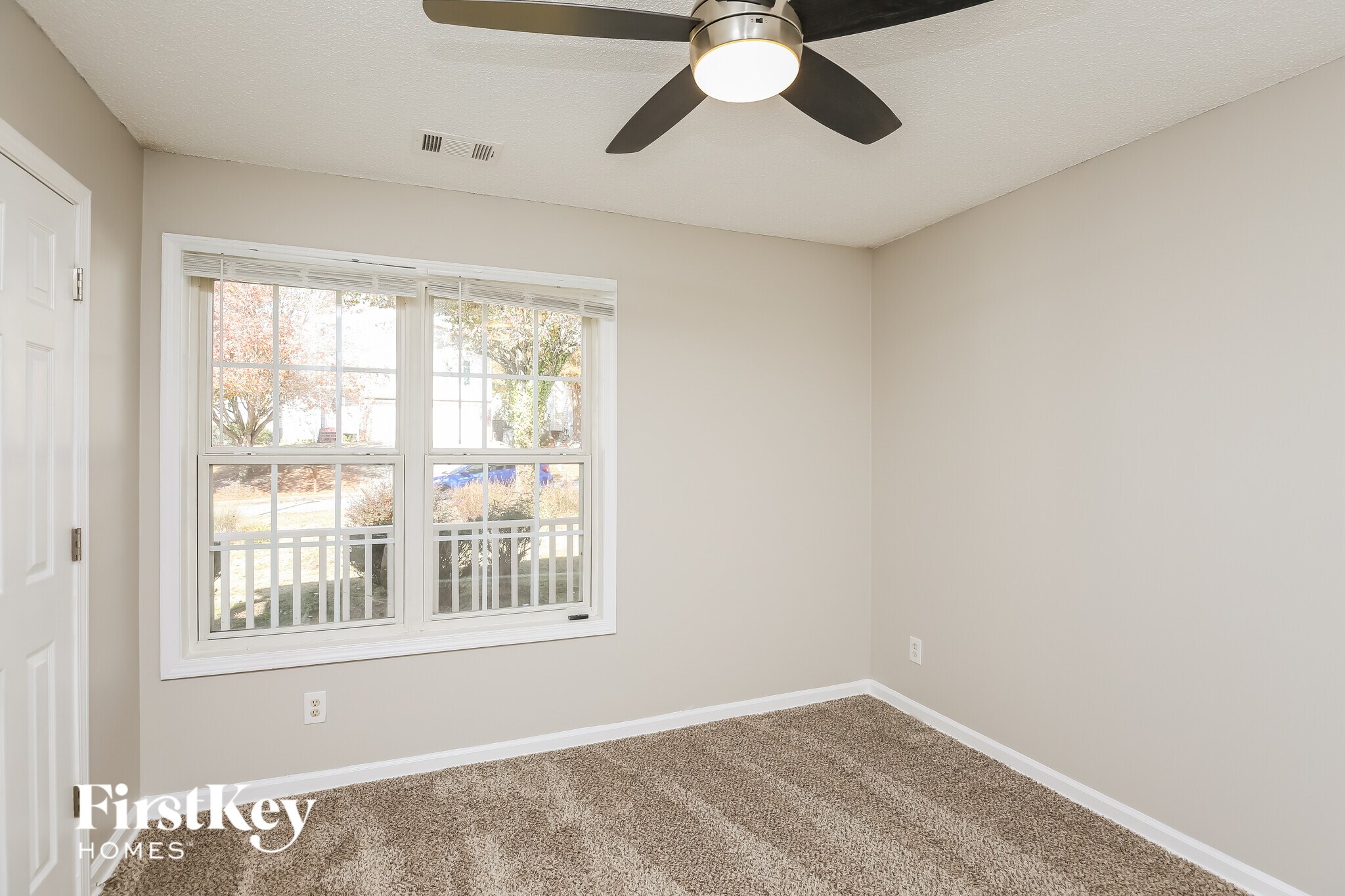 Building Photo - 2099 Morning Dew Pl