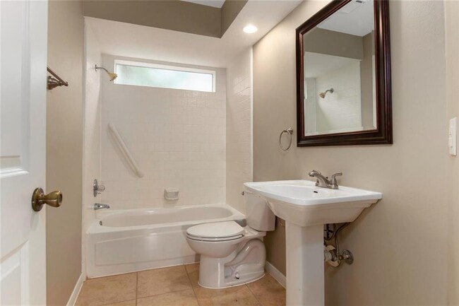 Building Photo - 3435 Beech Point Dr