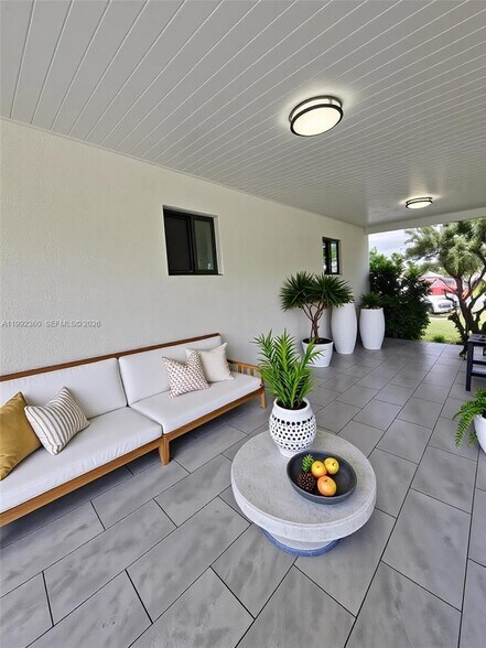 Building Photo - 2160 NW 30th St