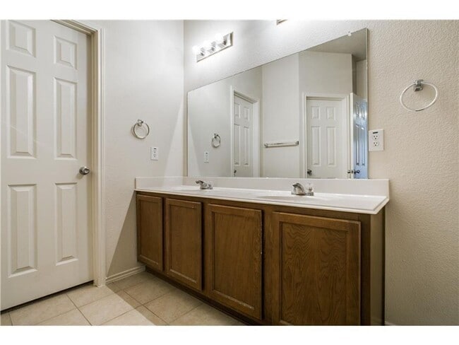Building Photo - Welcome Home 3-2-2 Melissa ISD