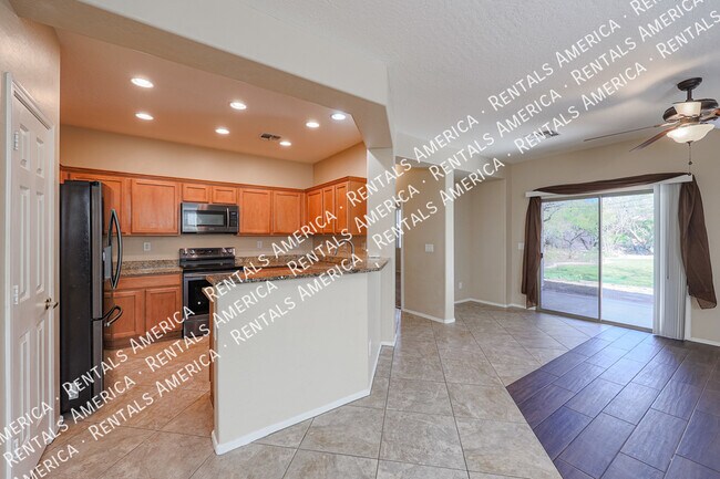 Building Photo - 39821 N Thunder Hills Ln