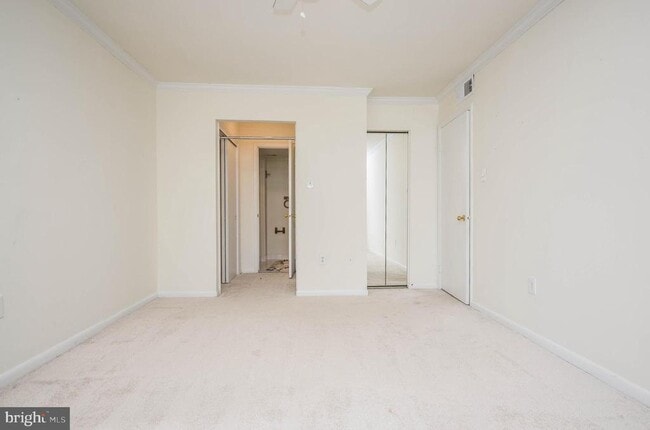 Building Photo - 122 Roberts Ln