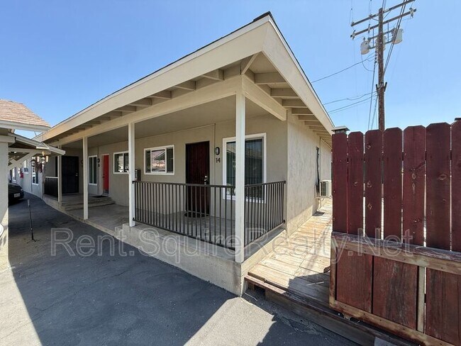Primary Photo - 936 W Foothill Blvd