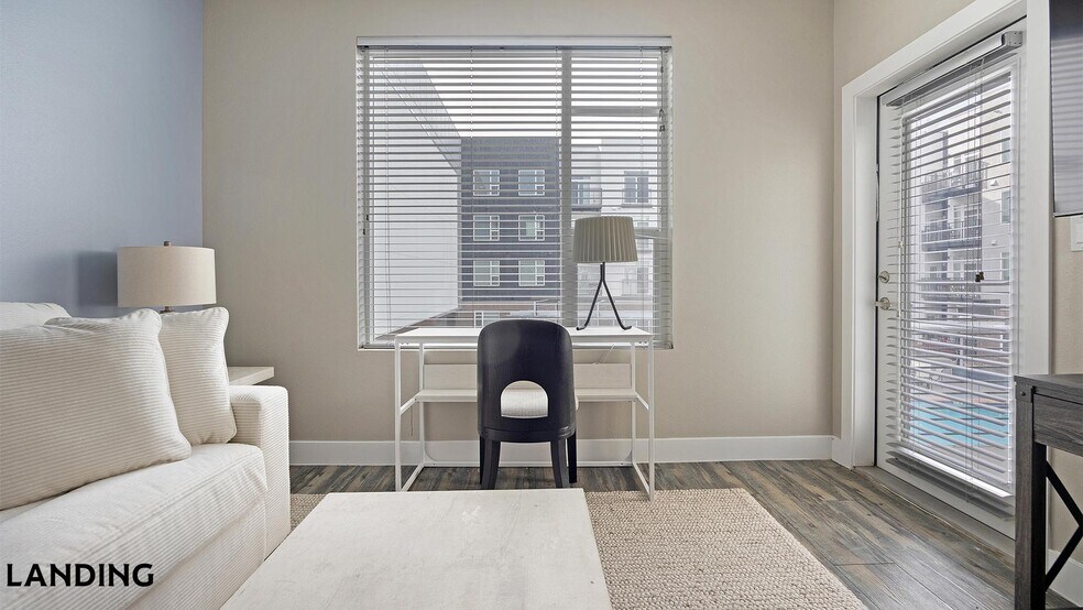 Building Photo - 1000 S Broadway