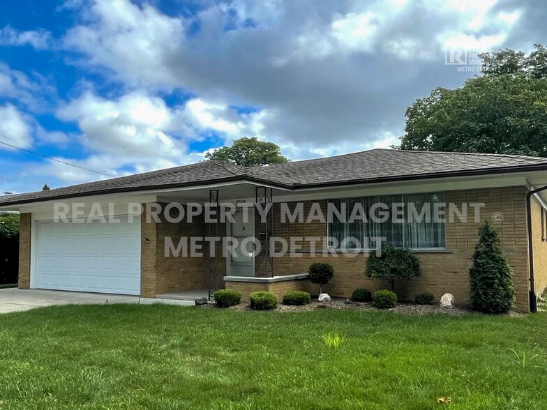 Building Photo - 27412 Roan Ave