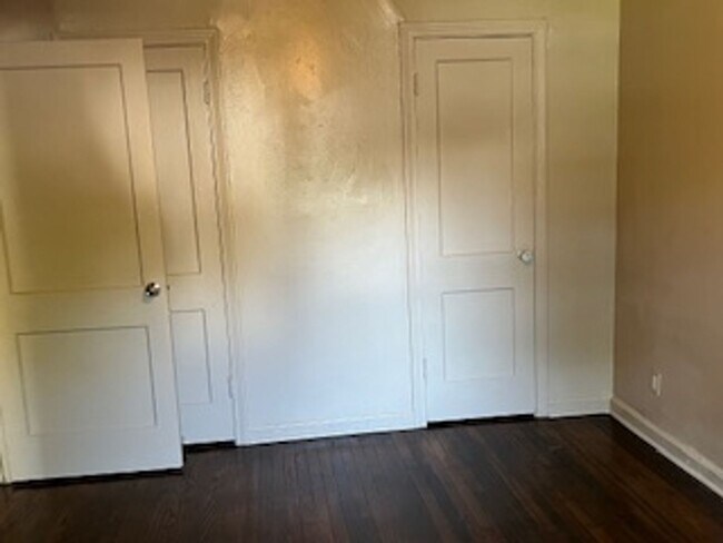 Building Photo - Affordable 2 Bedroom, 1 Bath Cottage in Bl...