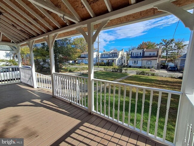 Building Photo - 108 S Clifton Ave