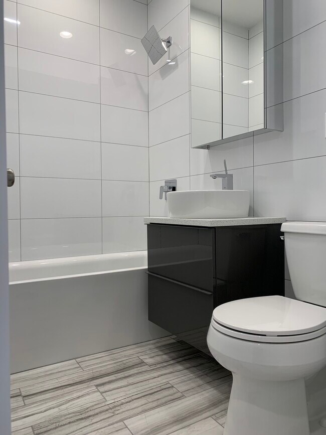 Building Photo - 3929 N Whipple St