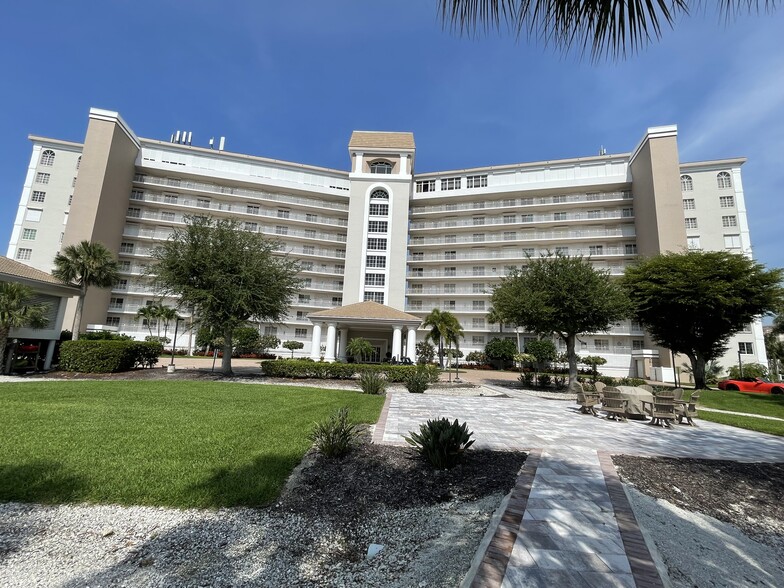 Building exterior - 13105 Vanderbilt Dr