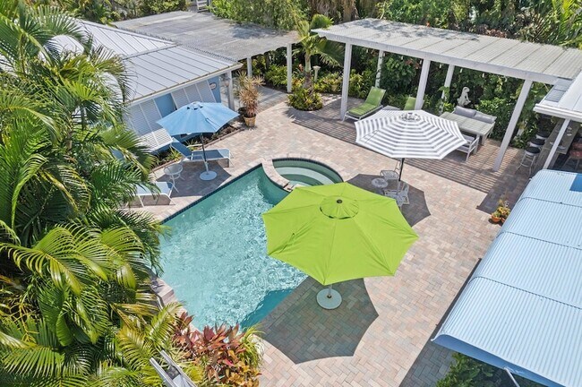 Building Photo - 430 N Ocean Breeze