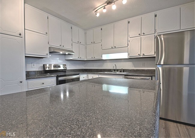 Building Photo - 408 Ironwood Way