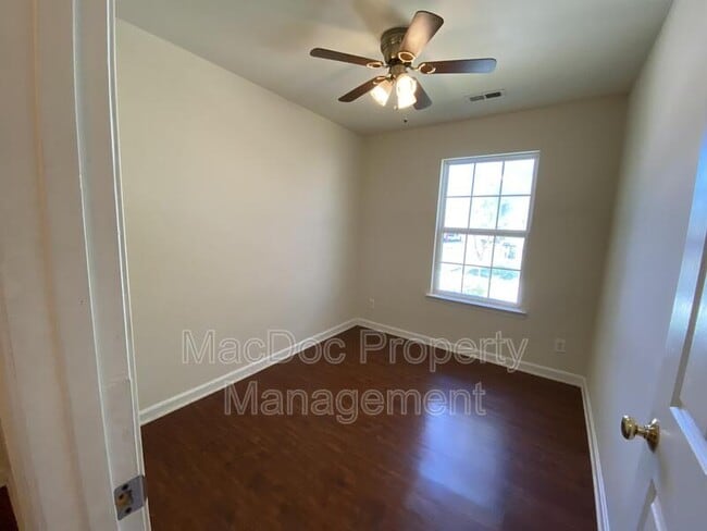 Building Photo - 4345 Normandy Ct